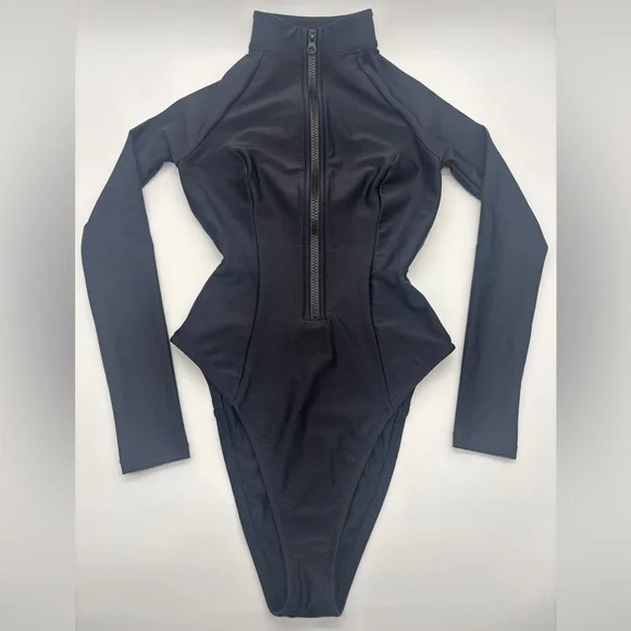 NWOT GIGI C Surf Bathing Suit One-Piece Swimsuit with Front Zip Black S - Picture 11 of 12